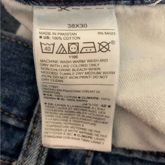 Old Navy Jeans - Picture 8 of 8